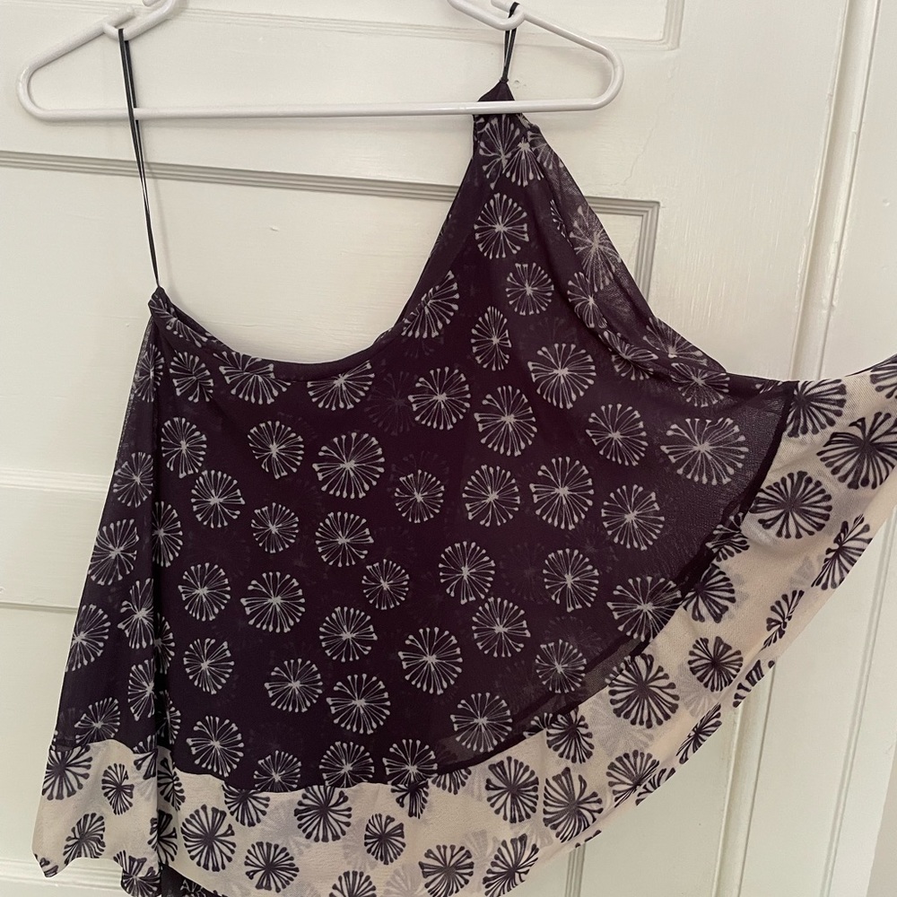 One shoulder flutter top